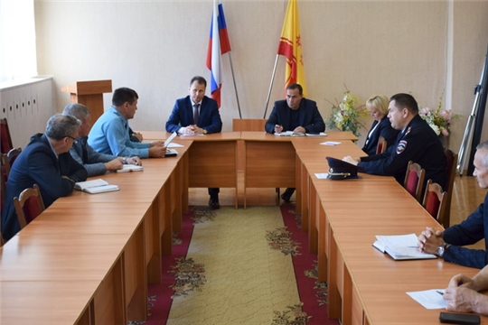 Глава администрации города Шумерля Алексей Григорьев провел комиссию по предупреждению и ликвидации чрезвычайных ситуаций и обеспечению пожарной безопасности