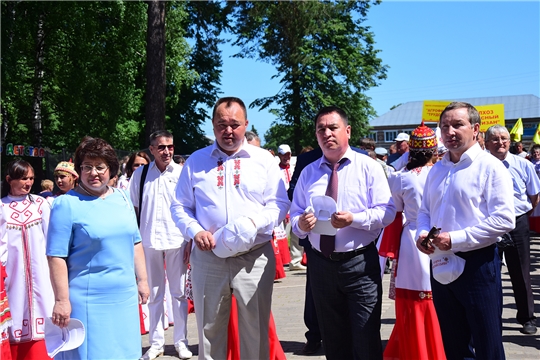 В Ибресинском районе в 72-й раз проходит праздник песни, труда и спорта «Акатуй»