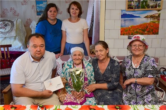 Поздравления с 95-летием получает жительница поселок Буинск Звейдэ  Алиуллова .