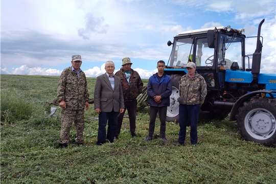 Заготовка кормов в колхозе "Красный партизан"