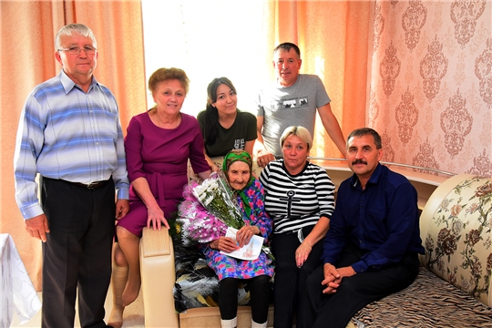 Поздравления с 90-летием получает жительница поселок Бугуяны Бурмистрова София Матвеевна.