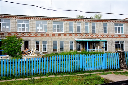 Новочурашевский молочный завод Ибресинского района оказал спонсорскую помощь на замену оконных и дверных блоков детского сада «Колосок»