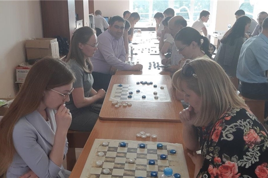 Команда Мининформполитики Чувашии приняла участие в соревнованиях по шашкам