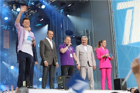 На Красной площади города Чебоксары прошел гала-концерт «Стань первым!»