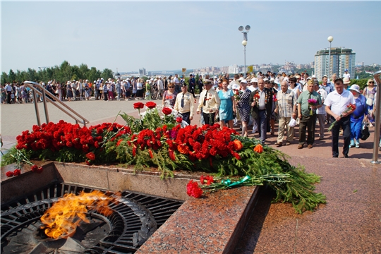 В День памяти и скорби в Чебоксарах состоялась церемония возложения цветов к Вечному огню