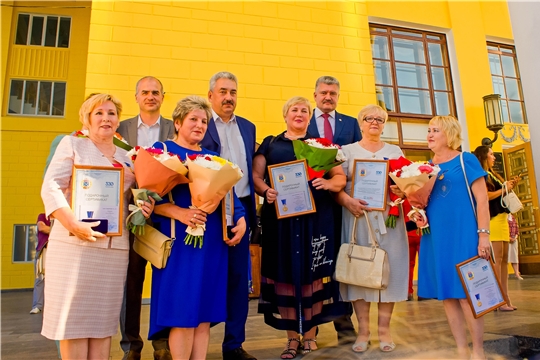 Награда нашла героев: уважаемым людям Калининского района вручены  юбилейные медали «В память о 550-летии города Чебоксары»