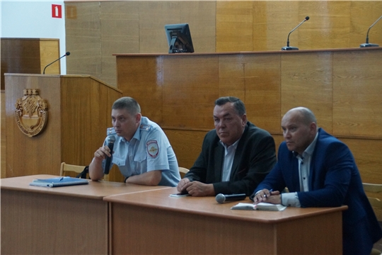 В Калининском районе прошла рабочая встреча участковых уполномоченных полиции и представителей территориальных общественных самоуправления