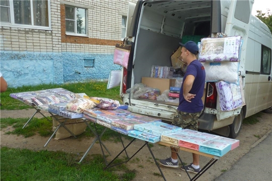 В Калининском районе пресечены факты нелегальной торговли и расклейки объявлений