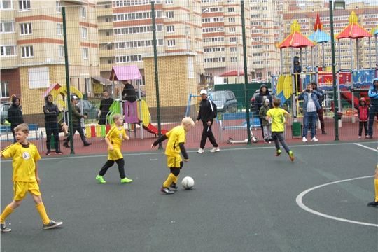 В Калининском районе проходит турнир по мини-футболу, приуроченный к 550-летию г. Чебоксары