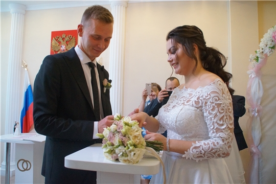 В год 550-летия г. Чебоксары в Калининском районе отмечается рост зарегистрированных браков