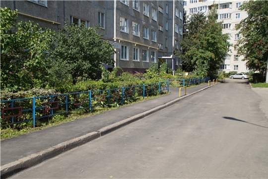 В Калининском районе Чебоксар по 13 адресам обновлено асфальтное покрытие
