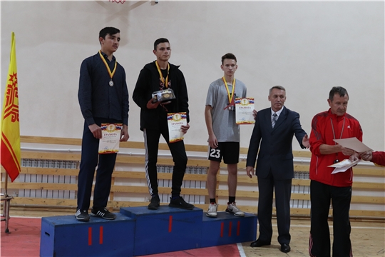 Открытое первенство по гиревому спорту среди студентов 1-х курсов