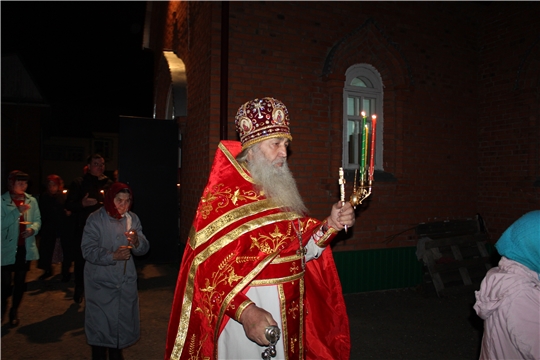 В ночь на 28 апреля во всех церквях Канашского района, как и по всей стране, прошло праздничное Пасхальное богослужение