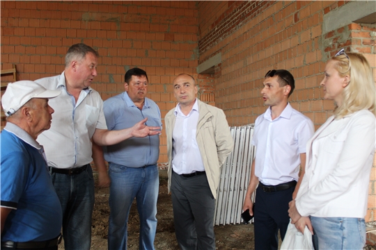 Глава администрации района Владимир Степанов сегодня ознакомился с ходом работ на   строительных объектах в  Атнашевском и Шихазанском поселениях
