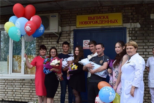 В рамках проведения республиканской акции «Подарок новорожденному»