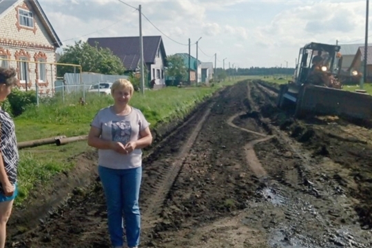 В д. Туруново началась работа по ремонту грунтовой дороги