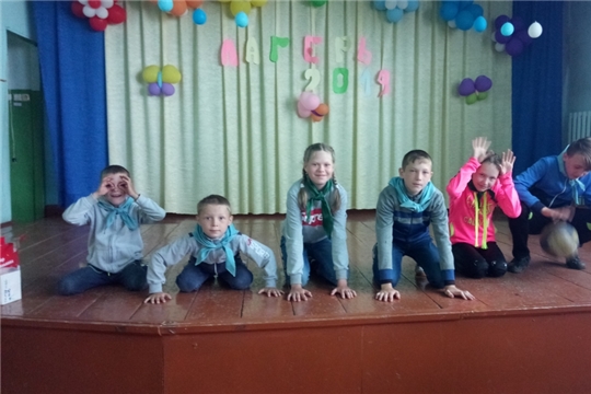 Задачей всех ребят сегодня в лагере было веселиться, смеяться и «по-доброму» разыгрывать друг друга
