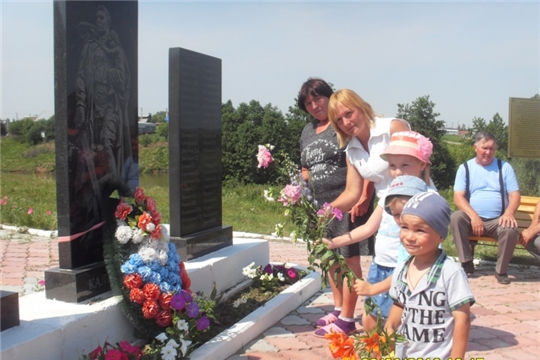 Память на все времена: Свеча памяти в деревне Каликово Вутабосинского сельского поселения