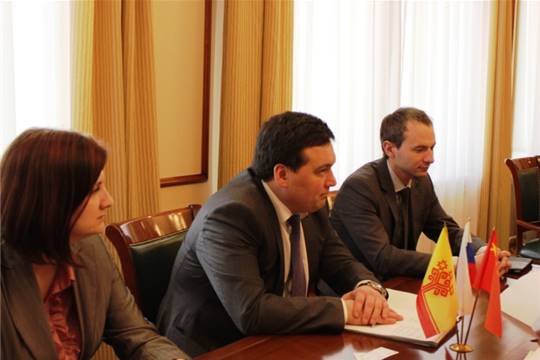 Премьер-министр встретился с представителями китайских компаний