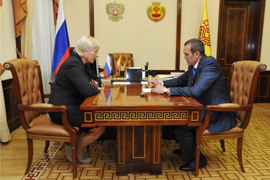 Рабочая встреча врио Главы Чувашии Михаила Игнатьева и директора ОАО «Лента» Розы Ивановой
