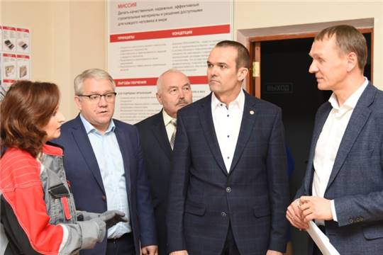 Глава Чувашии Михаил Игнатьев и президент Корпорации ТехноНИКОЛЬ, советник Главы Чувашской Республики Сергей  Колесников посетили Чебоксарский техникум строительства и городского хозяйства