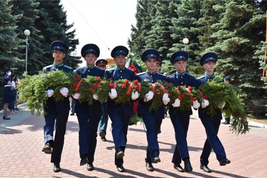 Возложение цветов, посвященное Дню памяти и скорби