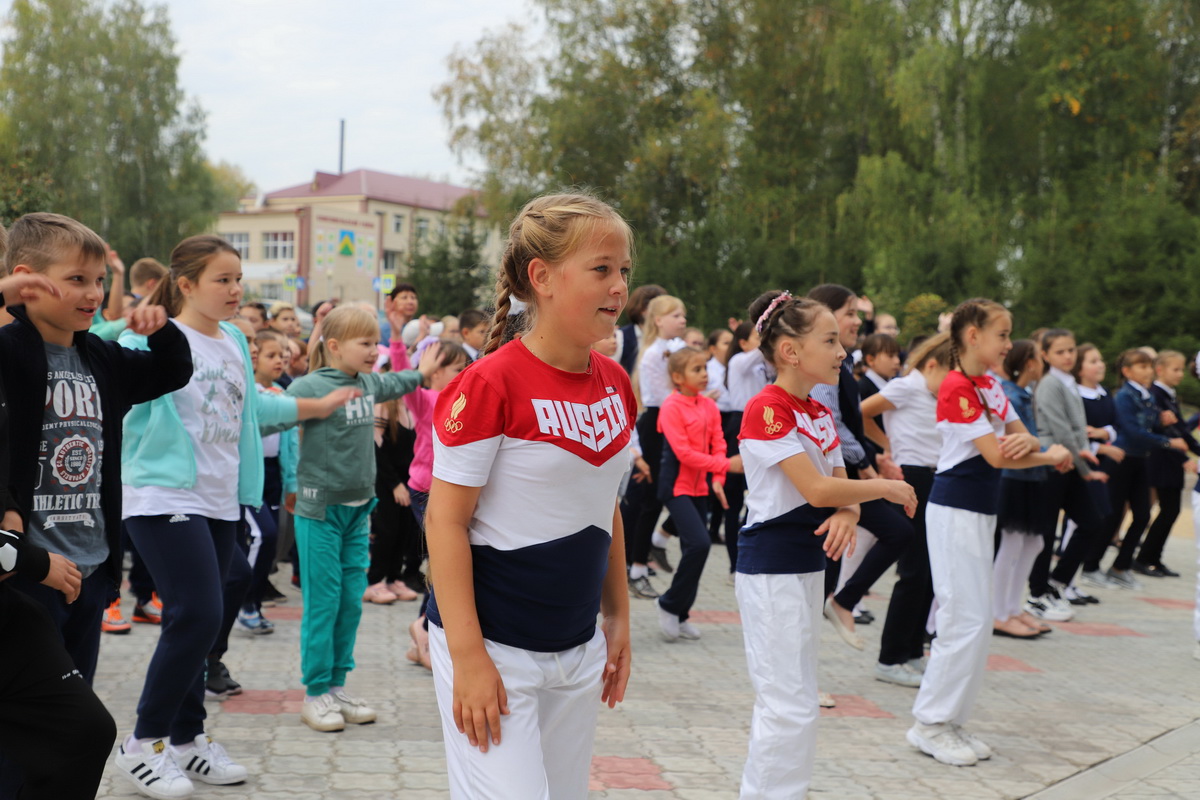 Мбоу комсомольская 1 сош. МБОУ Комсомольская СОШ 1 Комсомольского района Чувашской Республики. Комсомольский район школа 1. КСШ 1 Комсомольского района Чувашской Республики. Комсомольская СОШ 1 Комсомольского.