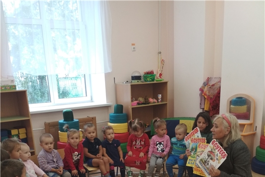 Детский отдел межпоселенческой библиотеки - участник Акции «Книжка на ладошке»
