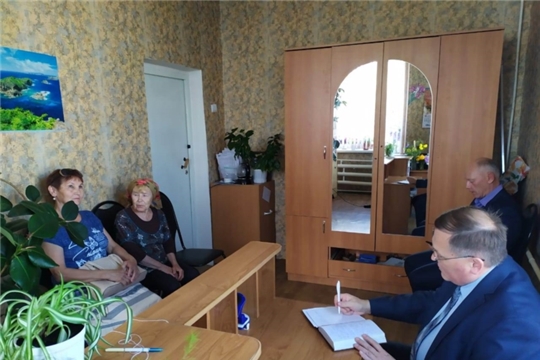 Глава администрации Козловского района Андрей Васильев провел прием граждан в Тюрлеминском сельском поселении