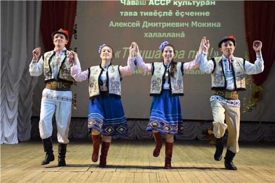 Лучшие танцевальные коллективы Красночетайского района приняли участие в районном фестиваль-конкурсе самодеятельного танцевального творчества «Ташша яра пар!»