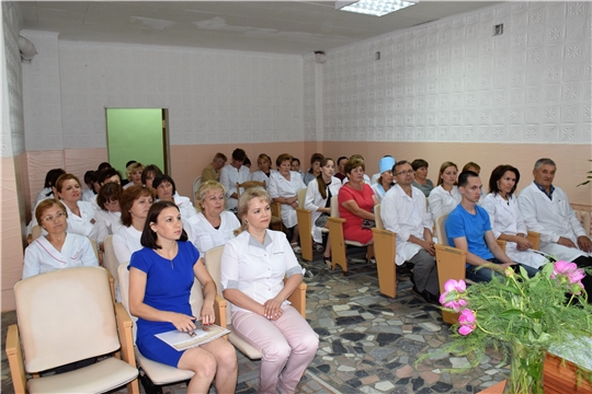 В Красночетайской районной больнице прошло чествование сотрудников отрасли здравоохранения района.