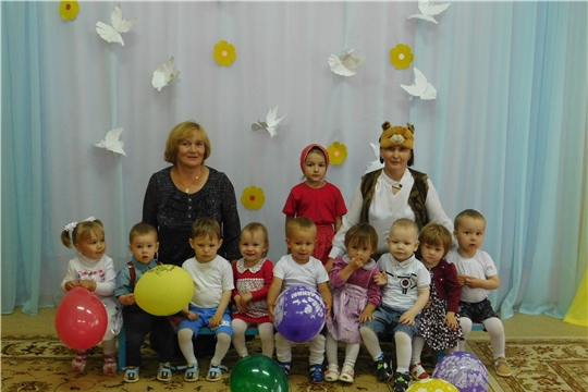 В детском саду "Рябинушка" прошел праздник «Маша и медведь в гостях у ребят»