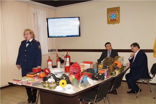Муниципальные служащие Ленинского района прошли обучение по вопросам ГО и ЧС