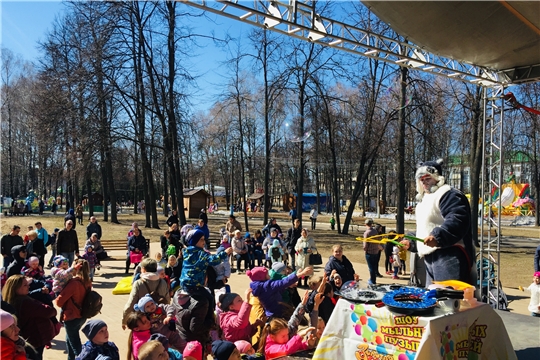 В преддверии 550-летия Чебоксар в Парке Николаева официально открыт сезон "Парк.Театр"
