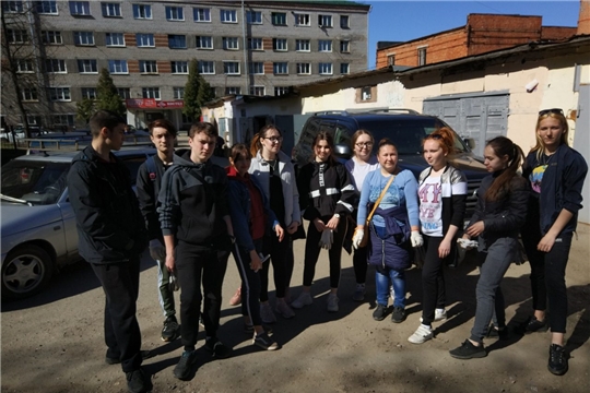 Студенты и жители  Ленинского района г. Чебоксары – активные участники субботника
