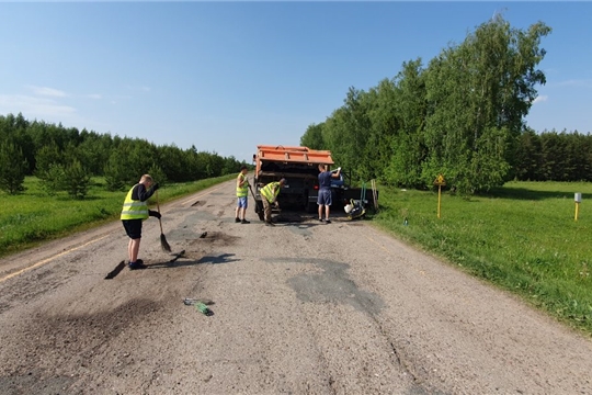 В Мариинско-Посадском районе проводятся работы по содержанию дорог