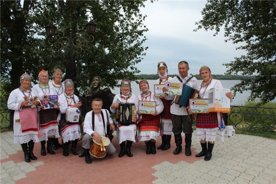 Фольклорный коллектив "Шурăмпуҫ" на фестивале "Играй, гармонь, звени, частушка!"