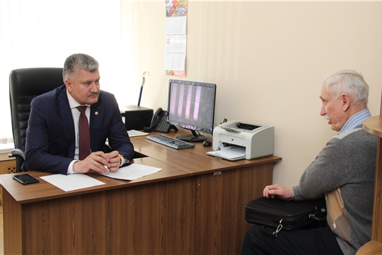Министр Владимир Викторов провел прием граждан по личным вопросам