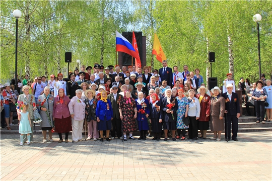 Министр здравоохранения Чувашии Владимир Викторов принял участие в праздновании Дня Победы в Новочебоксарске