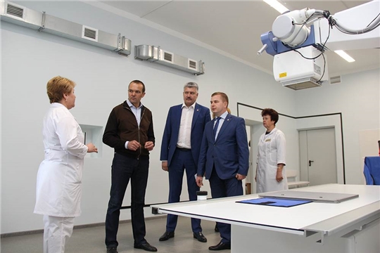 Глава Чувашии Михаил Игнатьев посетил Новочебоксарский медицинский центр
