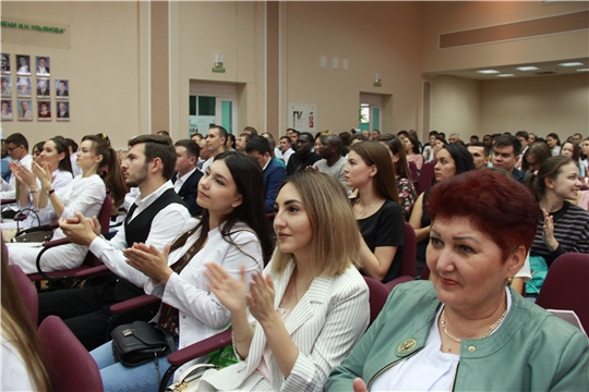 205 выпускников ординатуры медицинского факультета ЧГУ им. И.Н. Ульянова получили дипломы
