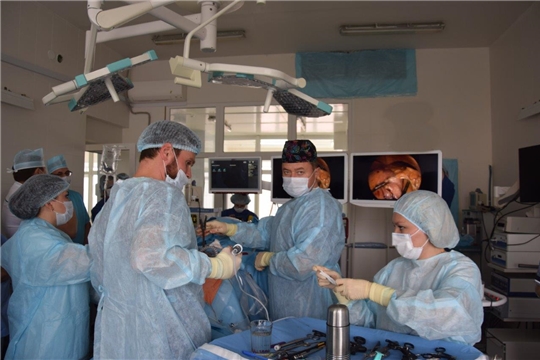В Чебоксарах прошел мастер-класс по хирургическому лечению ожирения