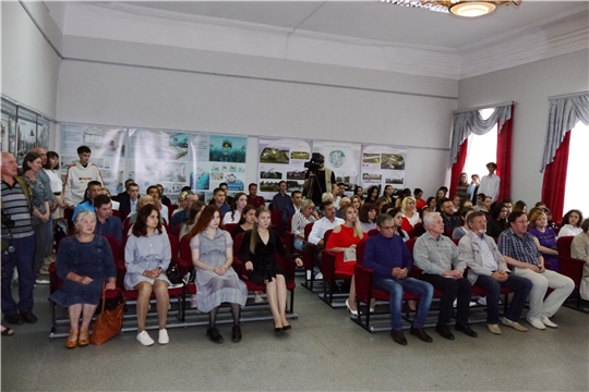 Состоялось торжественное вручение дипломов выпускникам Чебоксарского художественного училища