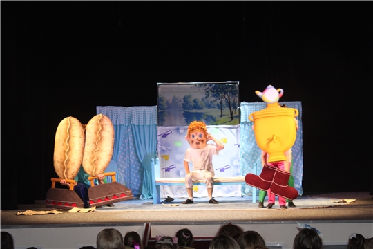 В Чувашском государственном театре кукол с аншлагом прошла премьера спектакля «Мойдодыр»