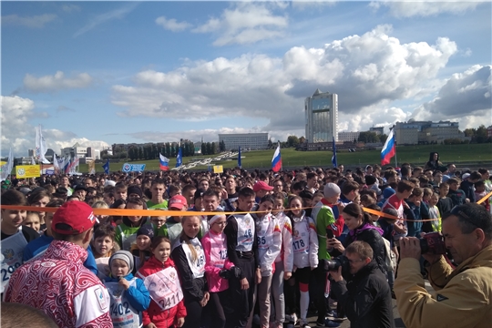 Команда Минфина Чувашии приняла участие во Всероссийском дне бега «Кросс Нации - 2019»