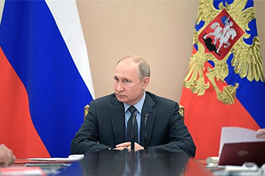 Путин призвал контролировать рост цен на дизельное топливо
