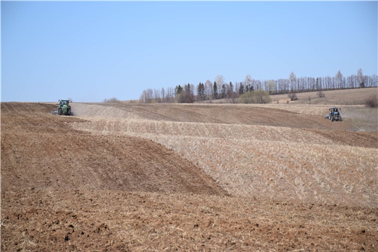 Расширяется фронт полевых работ в хозяйствах Красночетайского района