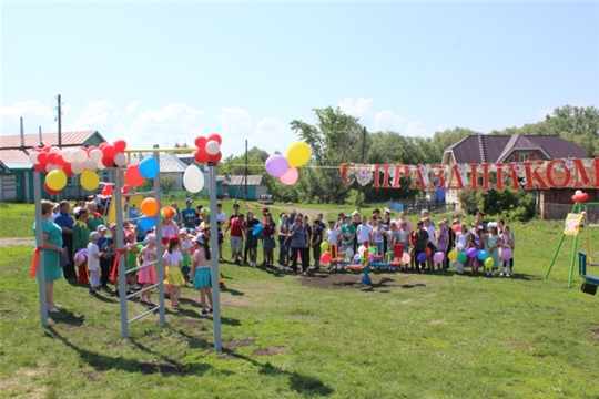 Открытие детской игровой площадки в д. Полевое Шептахово Комсомольского района в рамках проектов иницативного бюджетирования