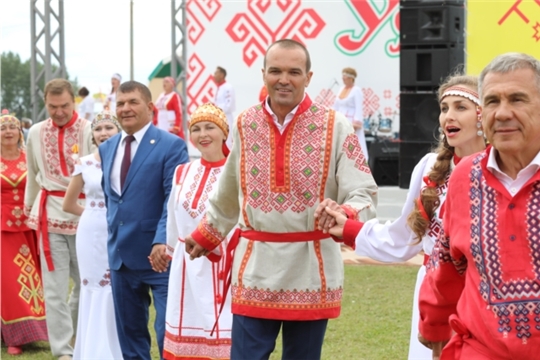 Глава Чувашии Михаил Игнатьев в Татарстане принял участие во Всероссийском празднике чувашской культуры «Уяв»