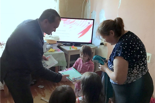 В Моргаушском районе продолжается акция "Помоги пойти учиться"
